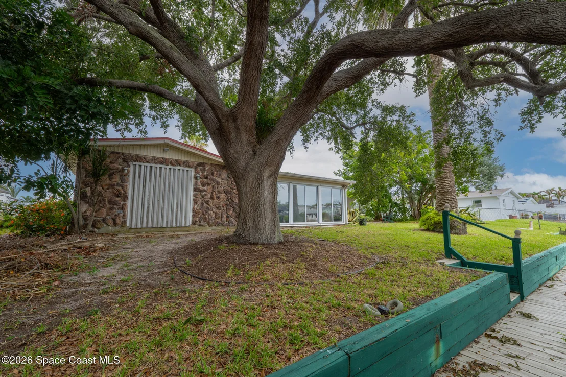 Photo of 413 Sparrow Drive