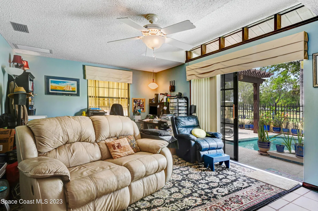 Photo of 1102 Fairlawn Drive