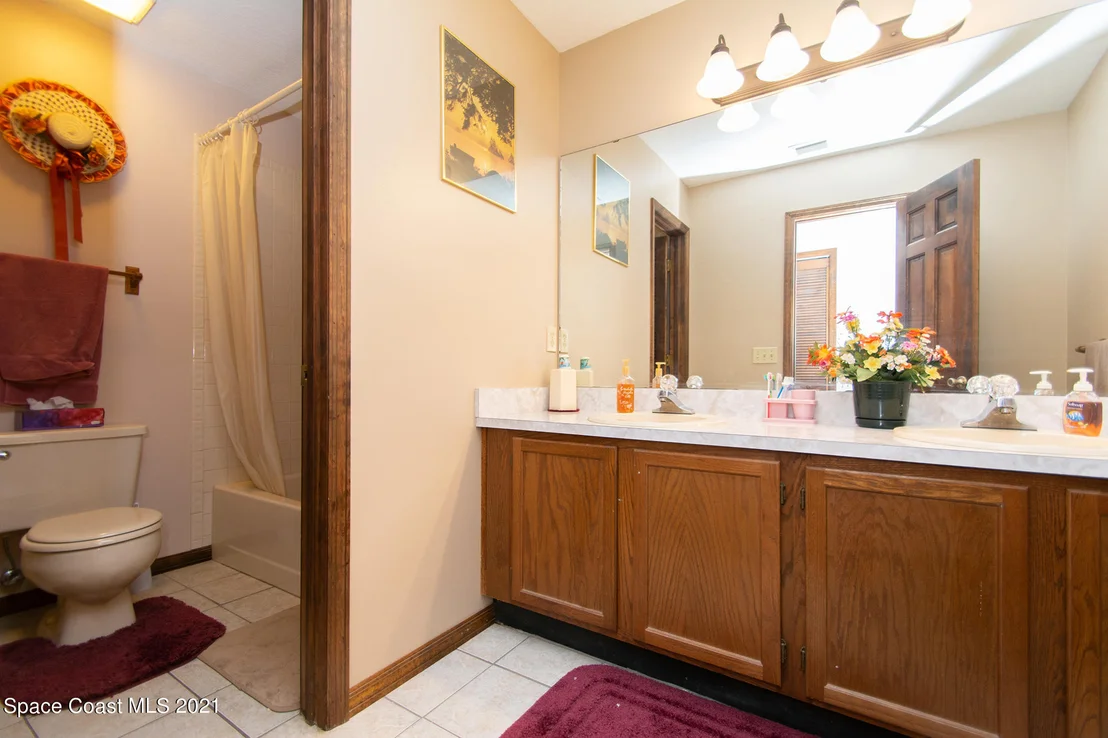Photo of 1190 Grant Road