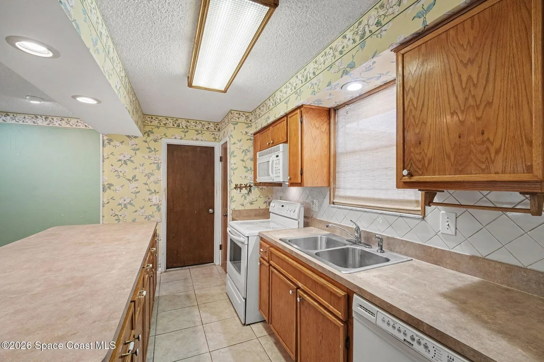 Photo of 1200 Palmdale Circle NE