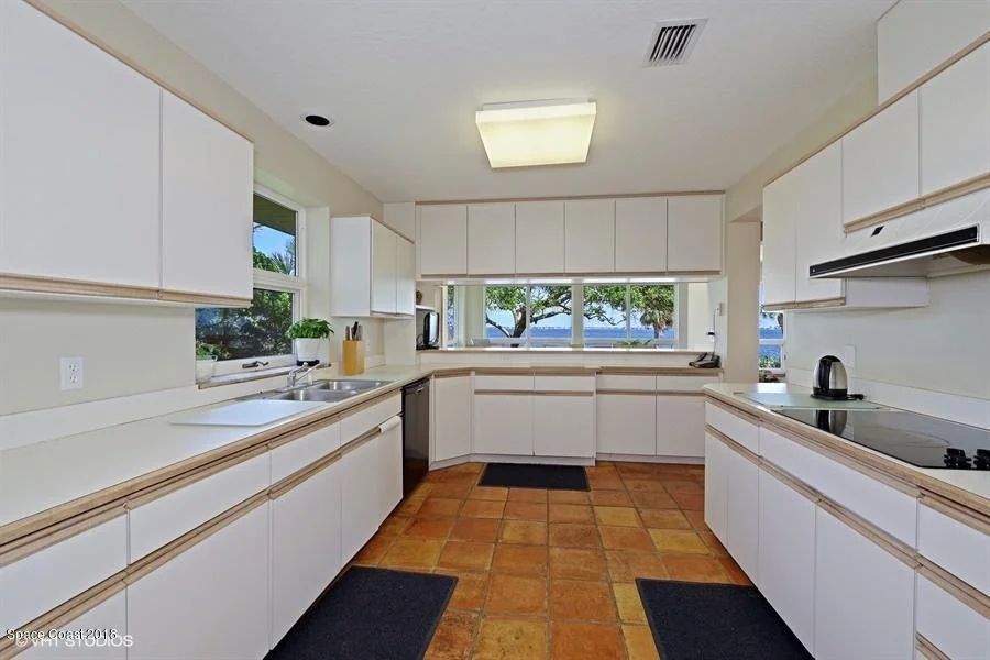 Photo of 839 Indian River Drive