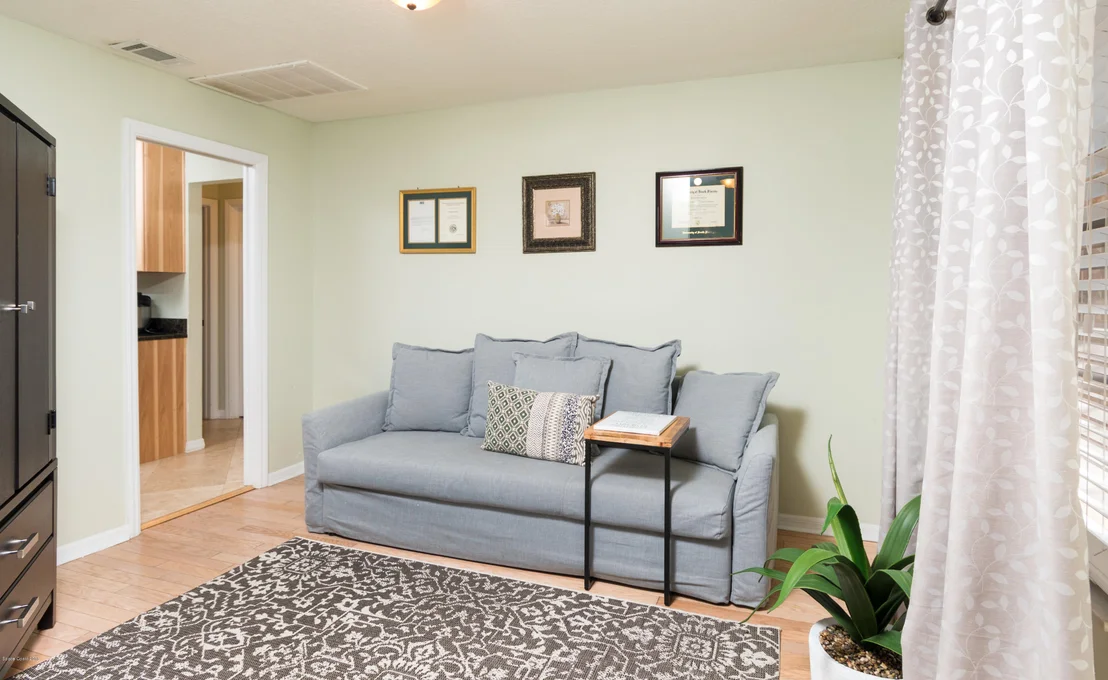 Photo of 1824 Oakwood