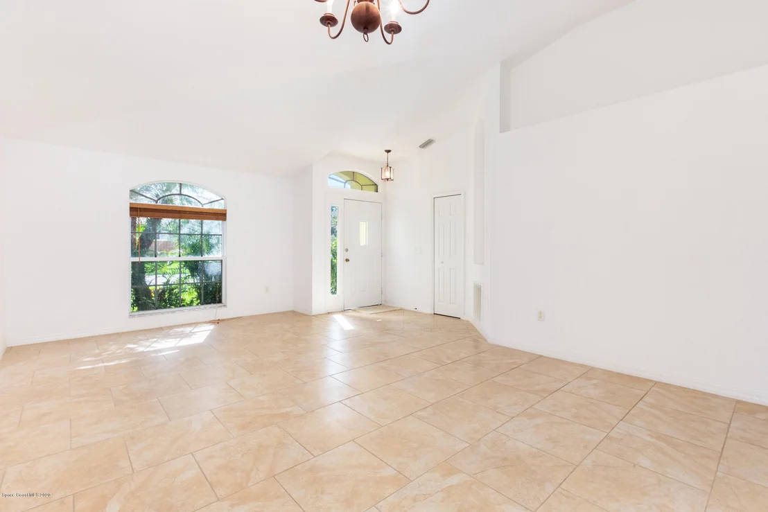 Photo of 725 Sedgewood Circle