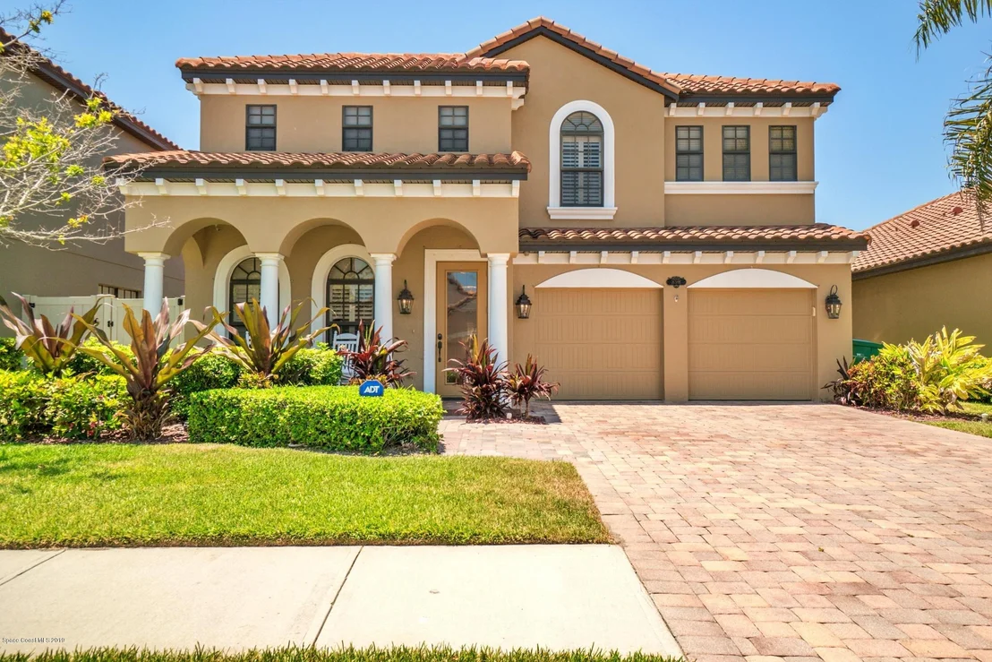 Photo of 698 Monterey Drive