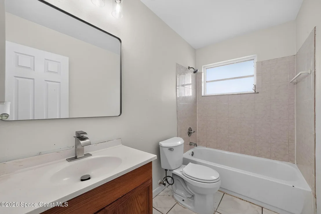 Photo of 774 Hampton Drive NE