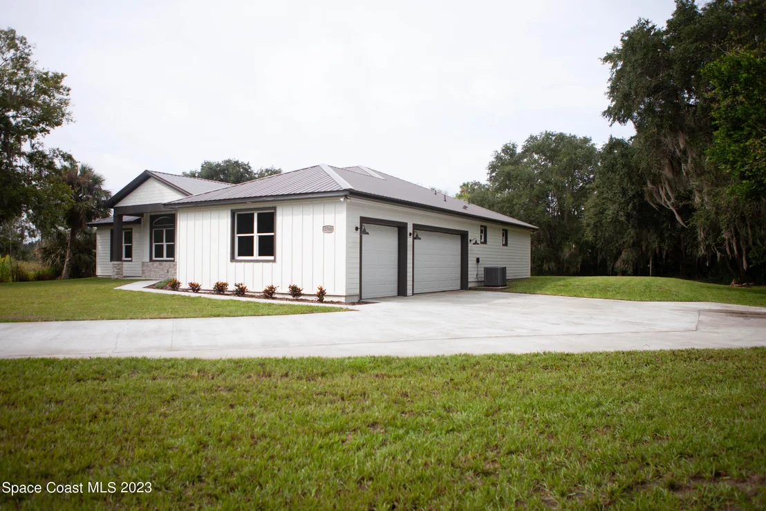 Photo of 1740 Ford Road