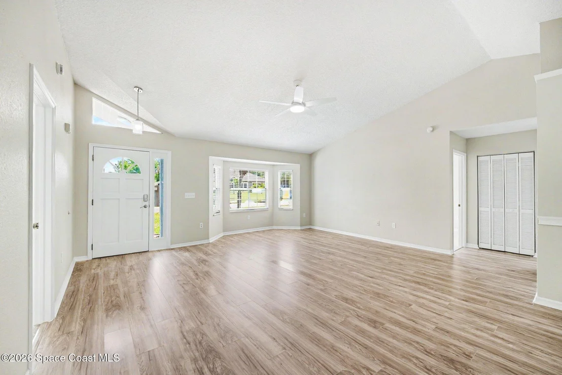 Photo of 6570 Bancroft Avenue