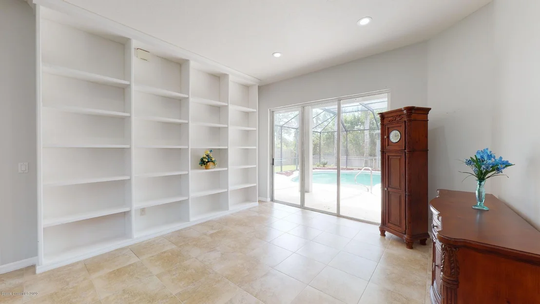 Photo of 5755 Newbury Circle
