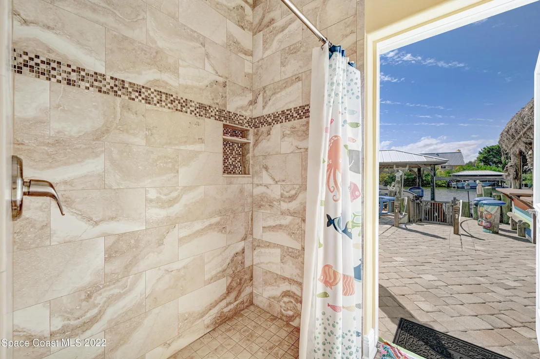 Photo of 414 Thrush Drive