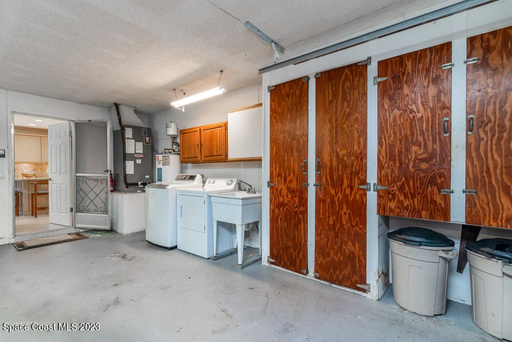 Photo of 2115 S River Road