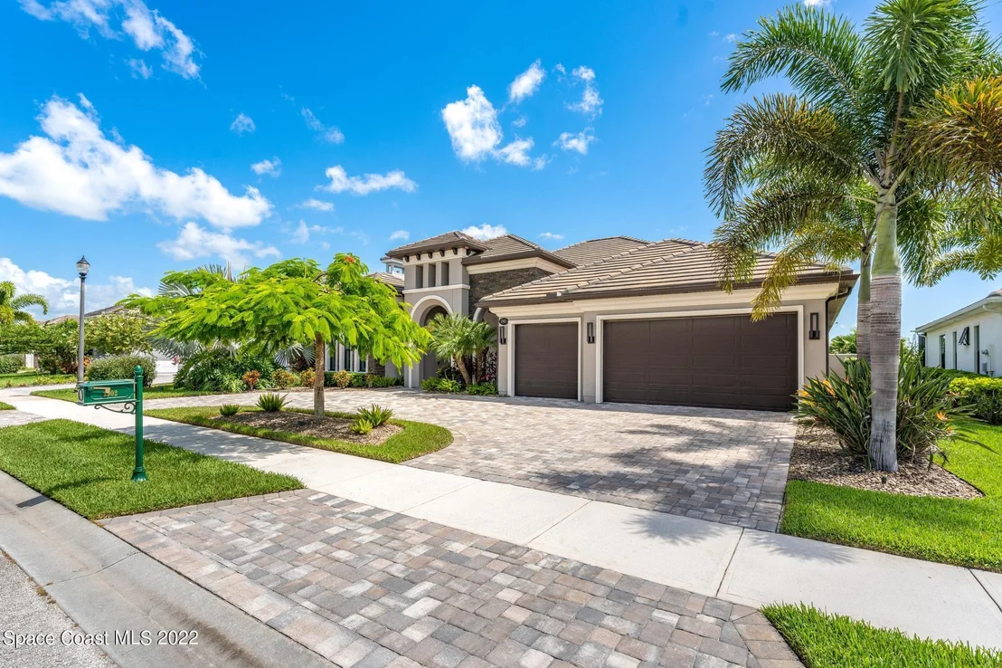 Photo of 2902 Emeldi Lane
