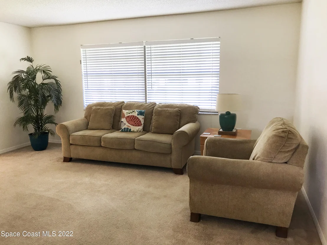 Photo of 5477 Holden Road