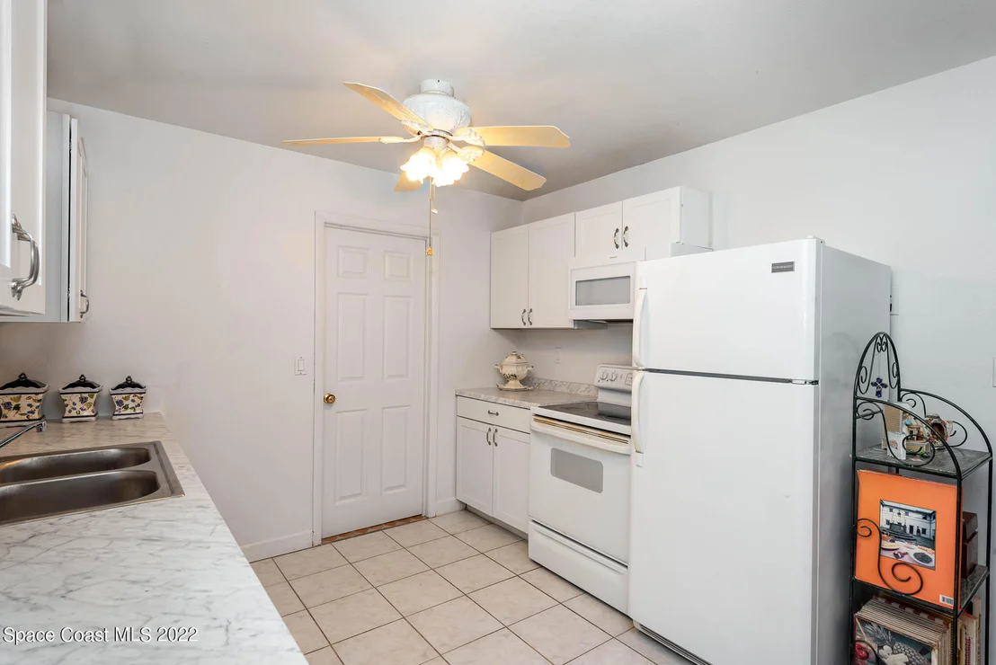 Photo of 834 Mohawk Avenue
