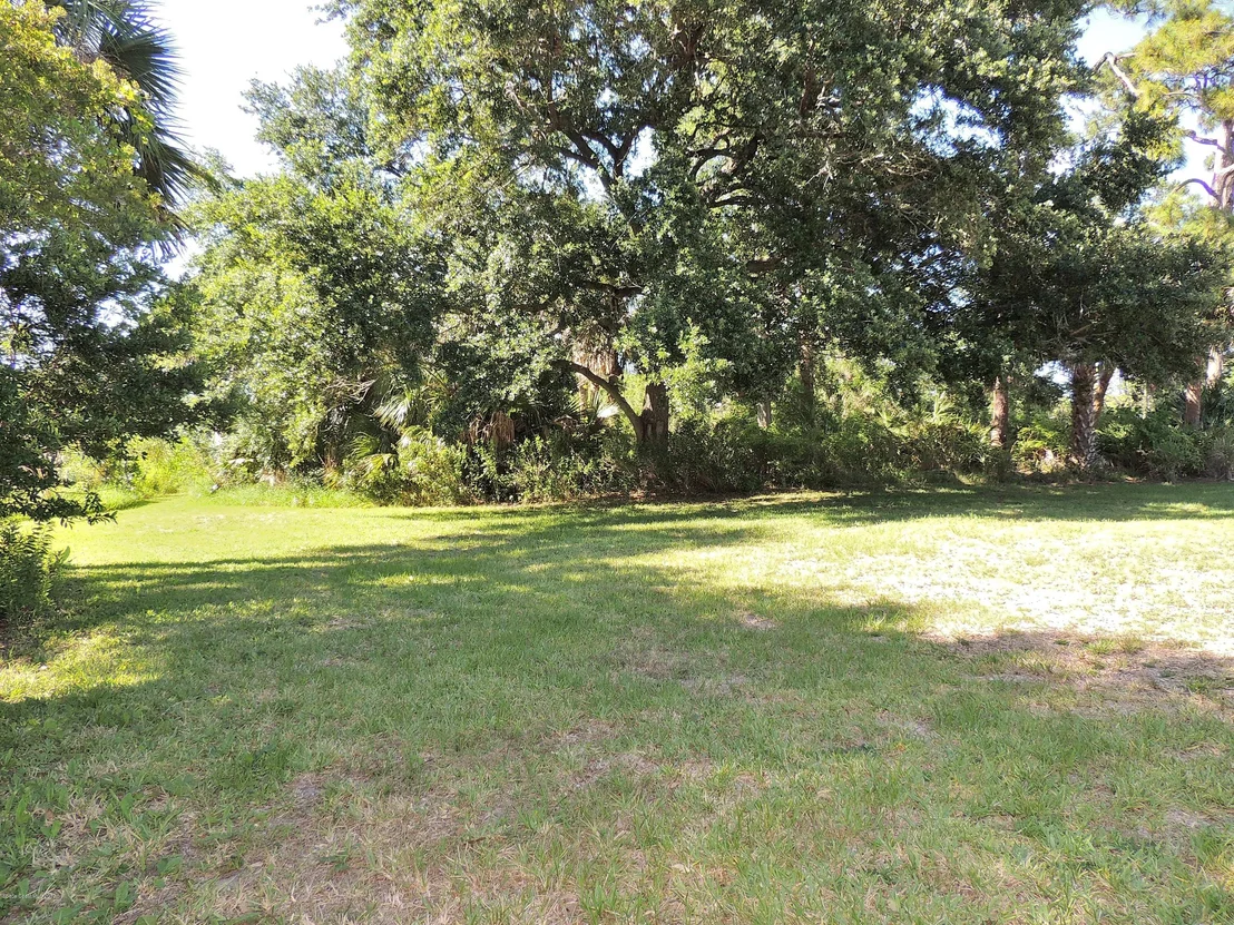 Photo of 1801 Laurel Oak Drive N