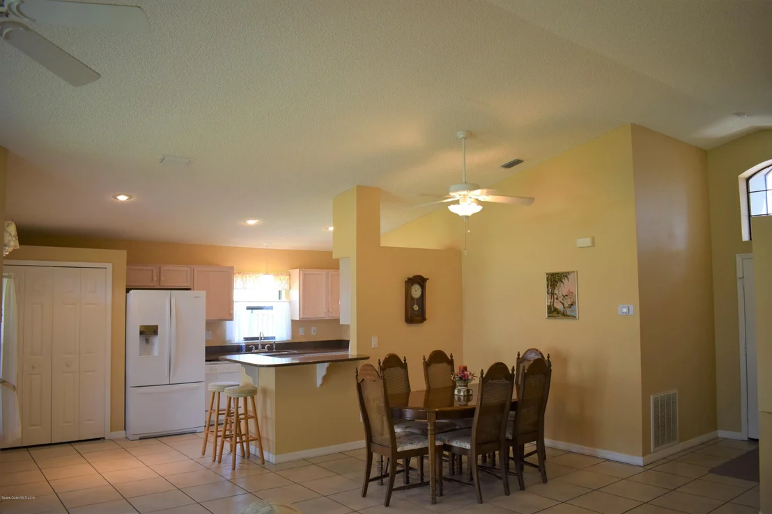 Photo of 2961 Saint James Lane