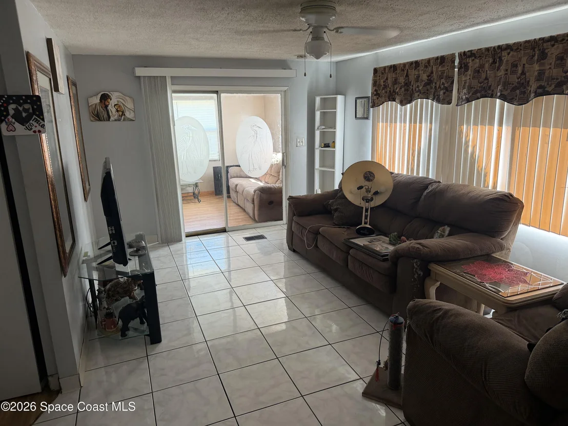 Photo of 909 Vireo Drive