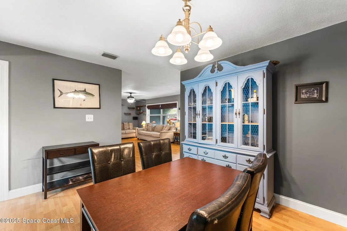 Photo of 2807 Golfview Drive