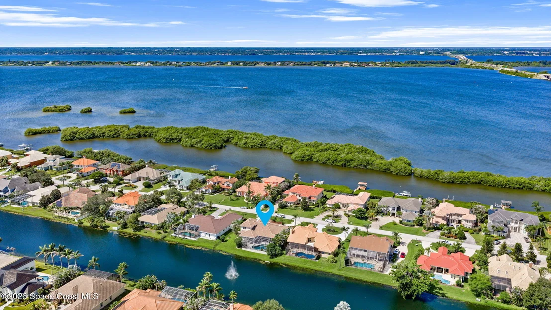 Photo of 347 Lanternback Island Drive