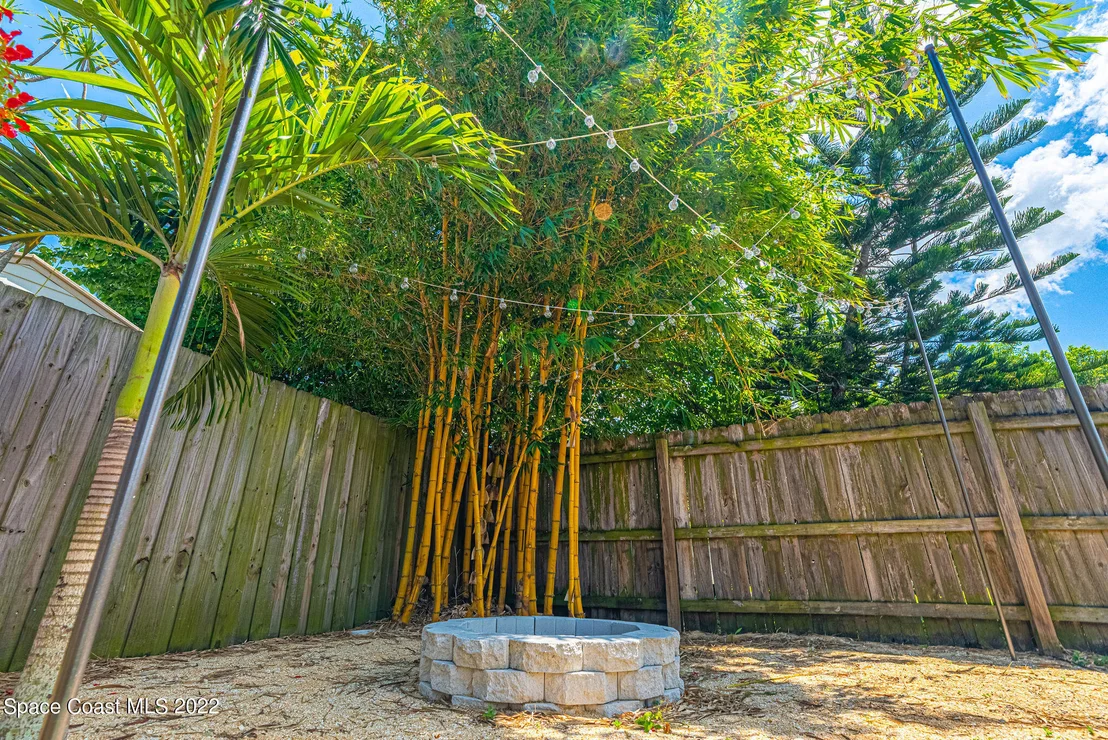 Photo of 323 Tulip Lane