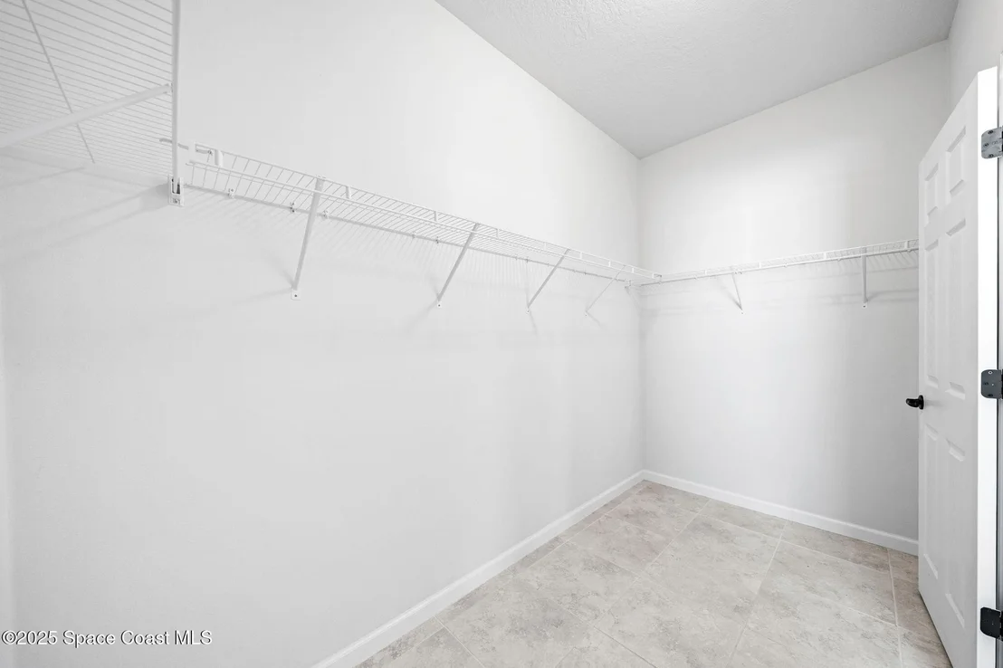 Photo of 539 Balcom Terrace SE