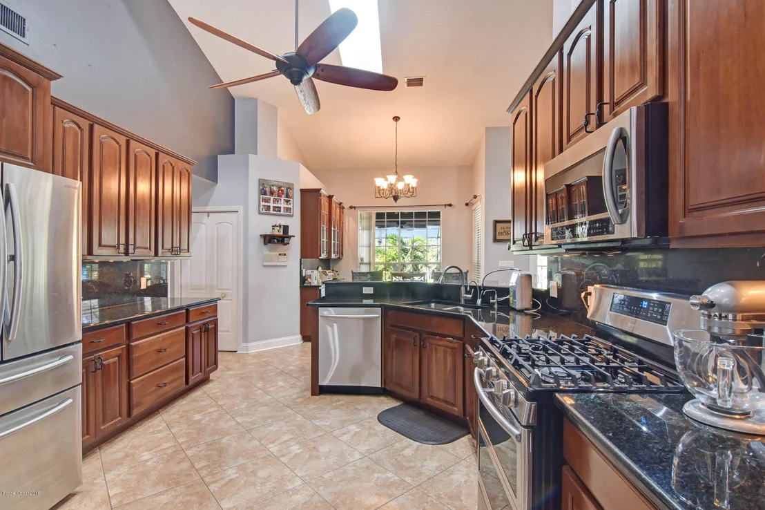 Photo of 4470 Canard Road