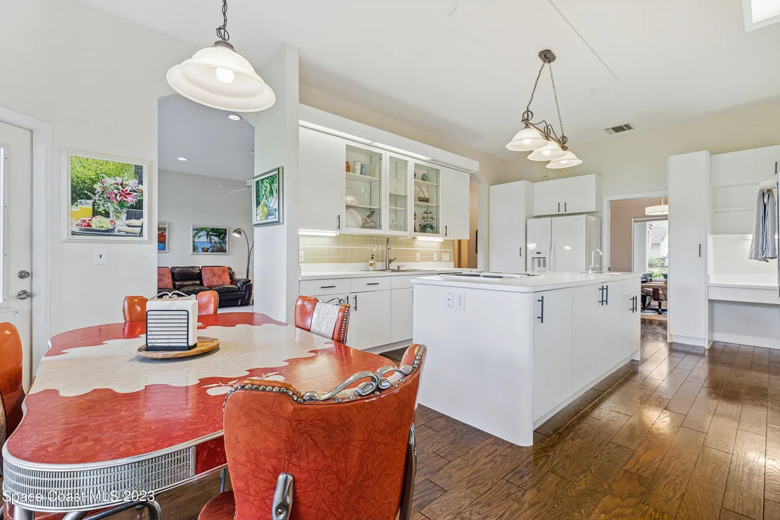 Photo of 1124 Fairlawn Drive