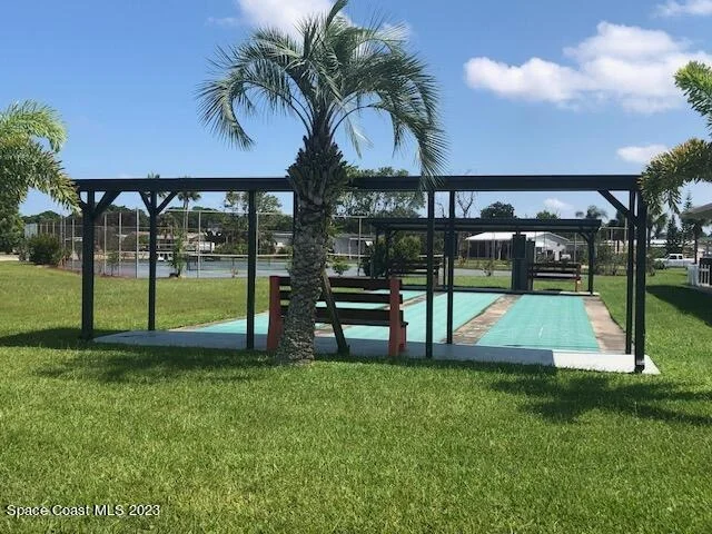Photo of 2311 Coconut Palm Drive NE