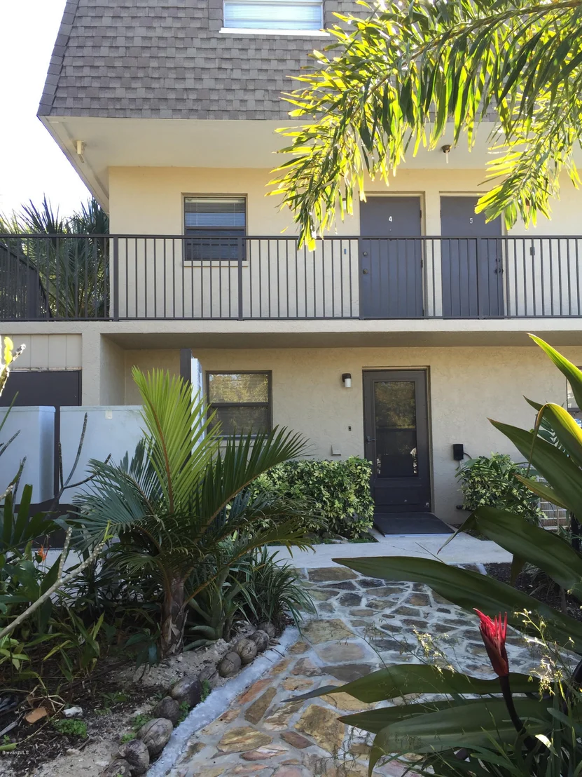 Photo of Unit 4 at 1020 Pine Tree Drive