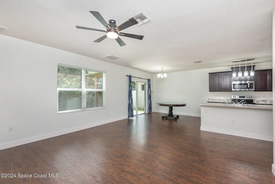 Photo of 2675 Falcon Lane
