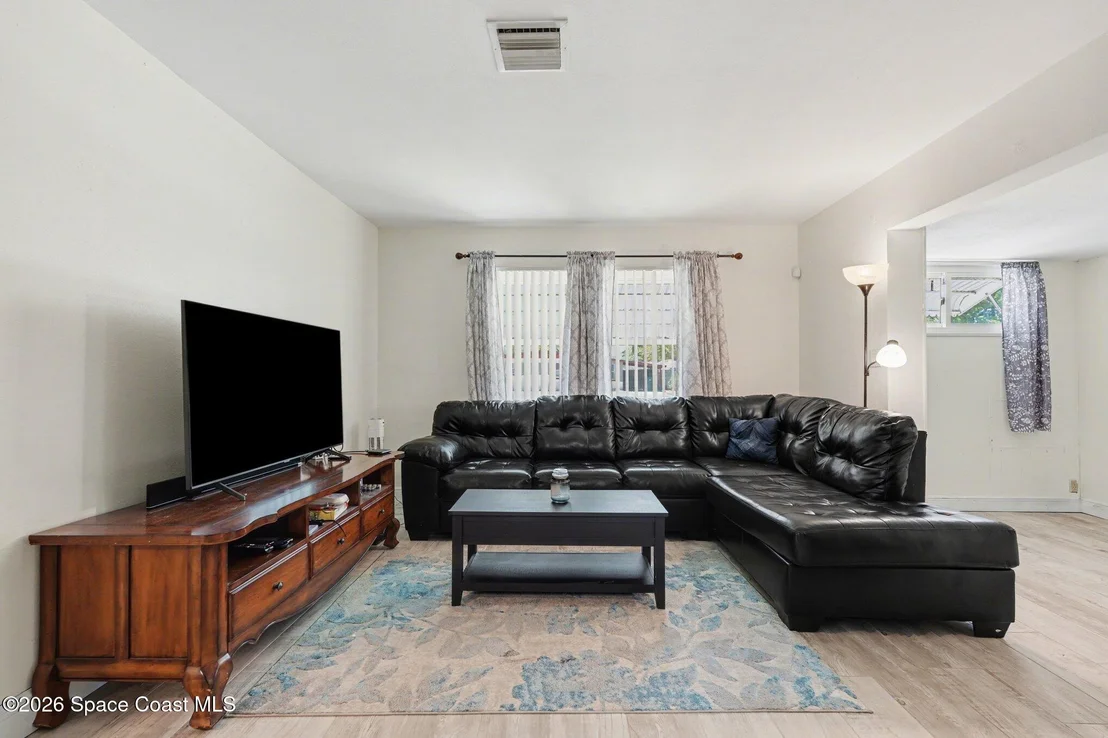 Photo of 2184 Dordon Drive