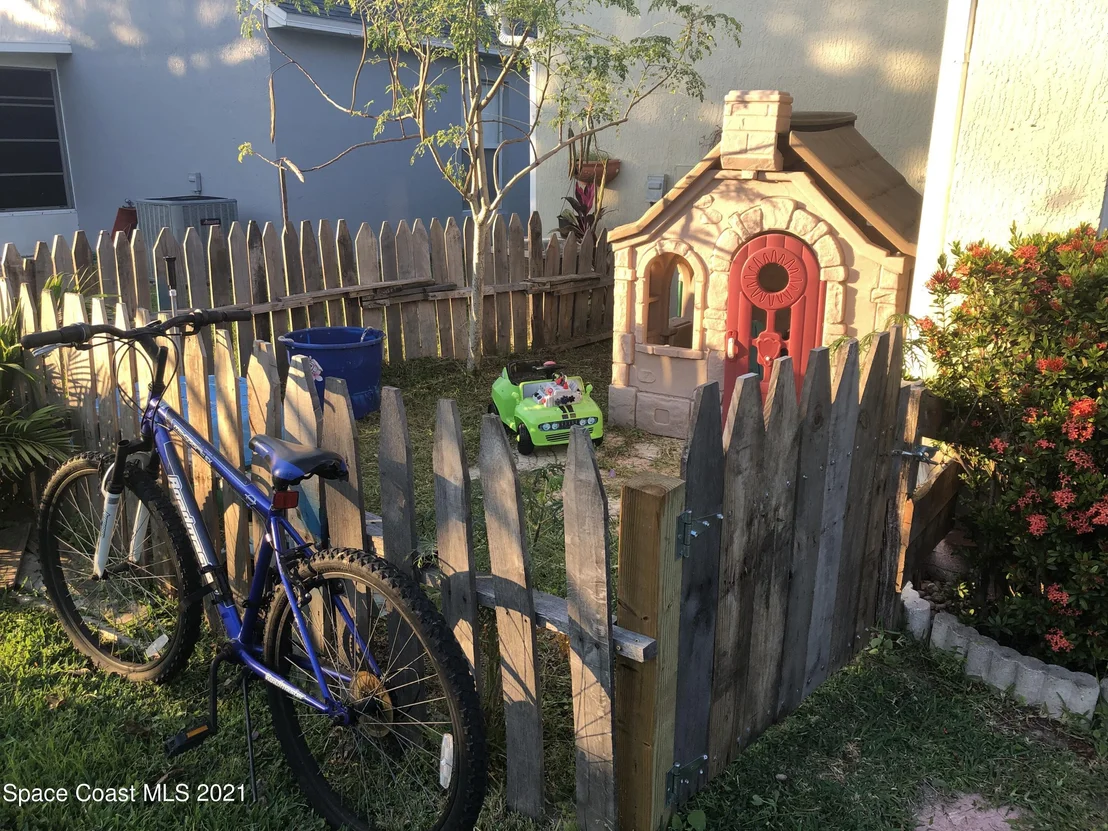 Photo of 2849 Maderia Circle