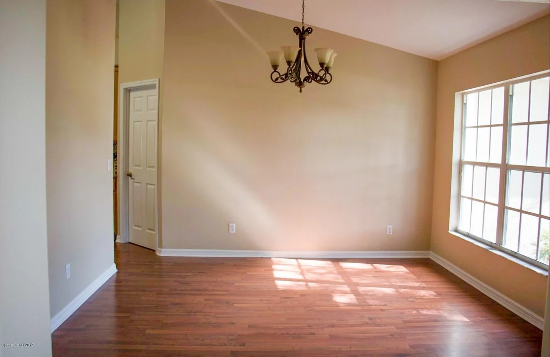 Photo of 5772 Newbury Circle