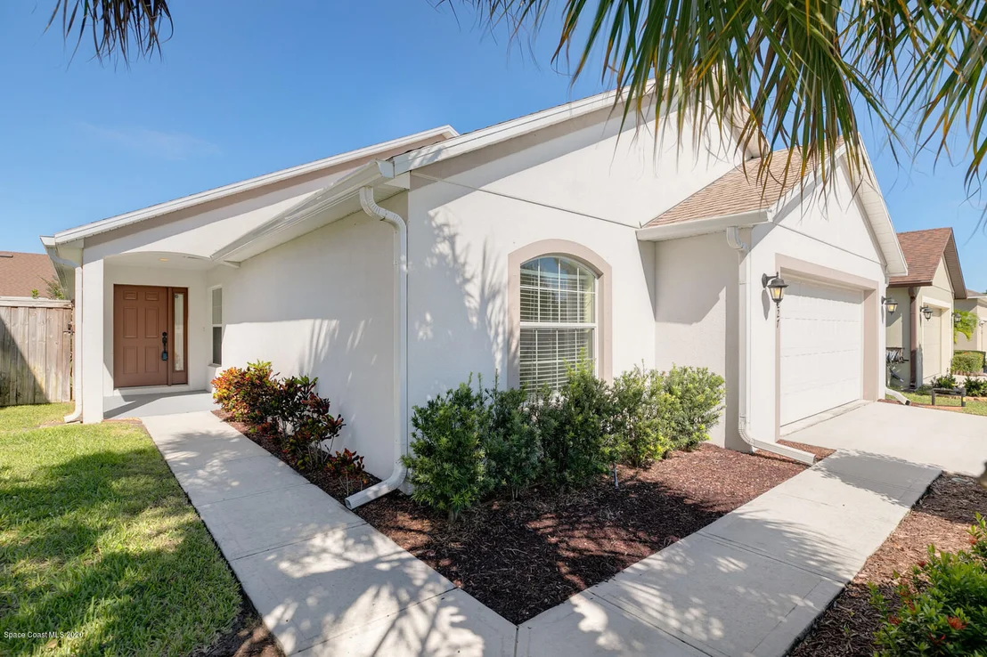 Photo of 3227 Constellation Drive