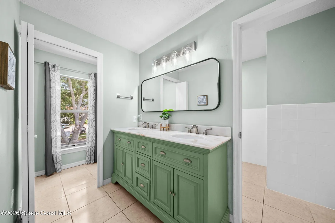 Photo of 232 Circle Drive