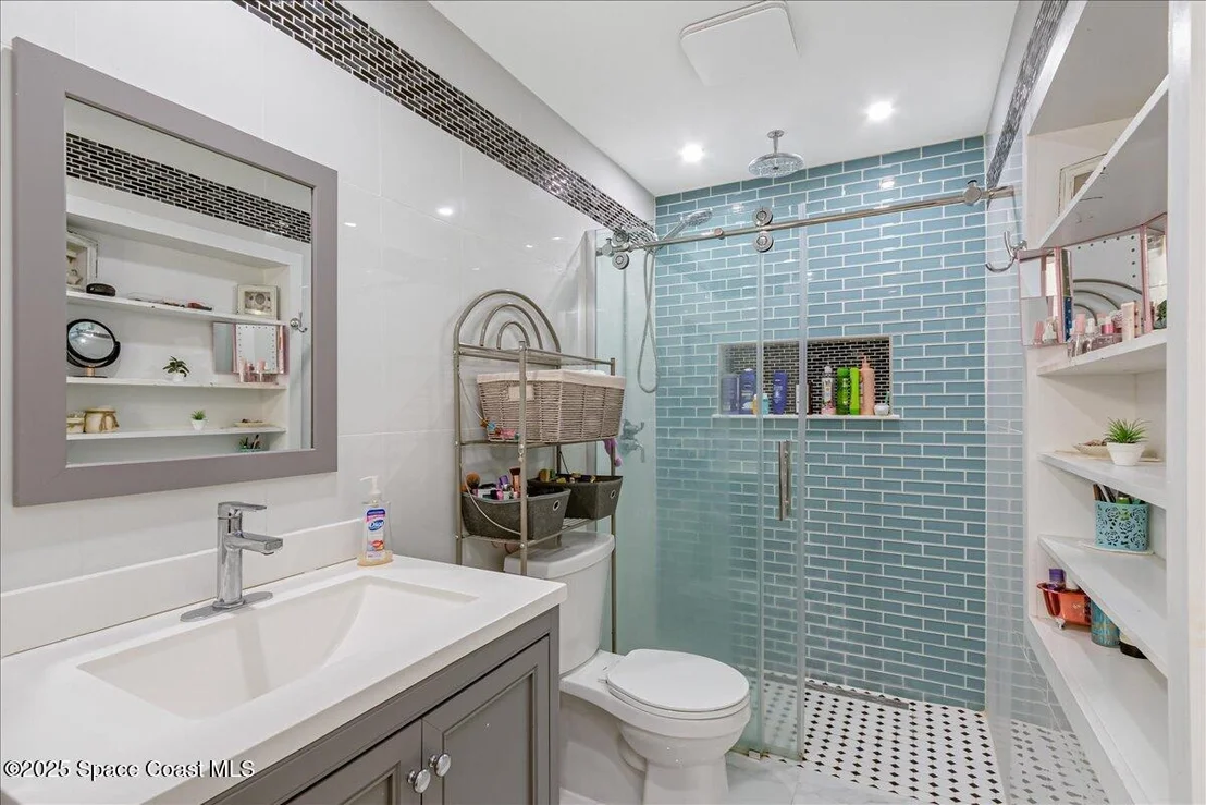 Photo of 955 Bartlett Lane