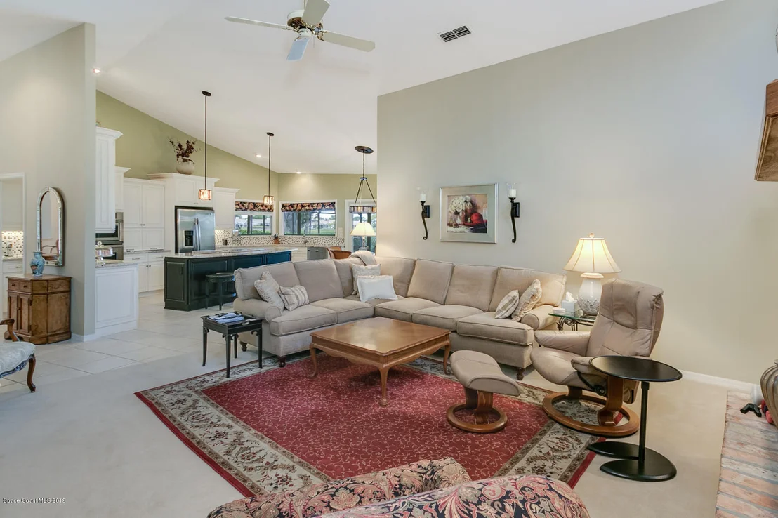 Photo of 610 Rossmoor Circle
