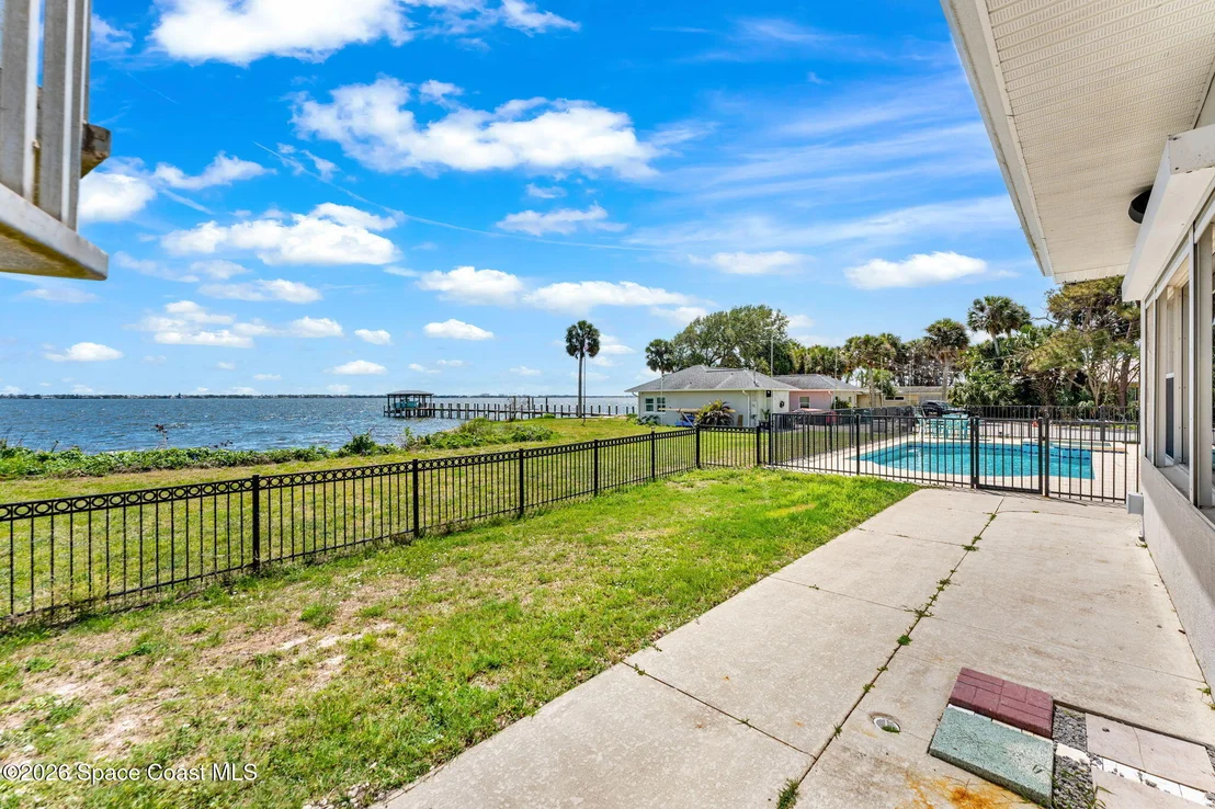 Photo of 2729 Pineapple Avenue