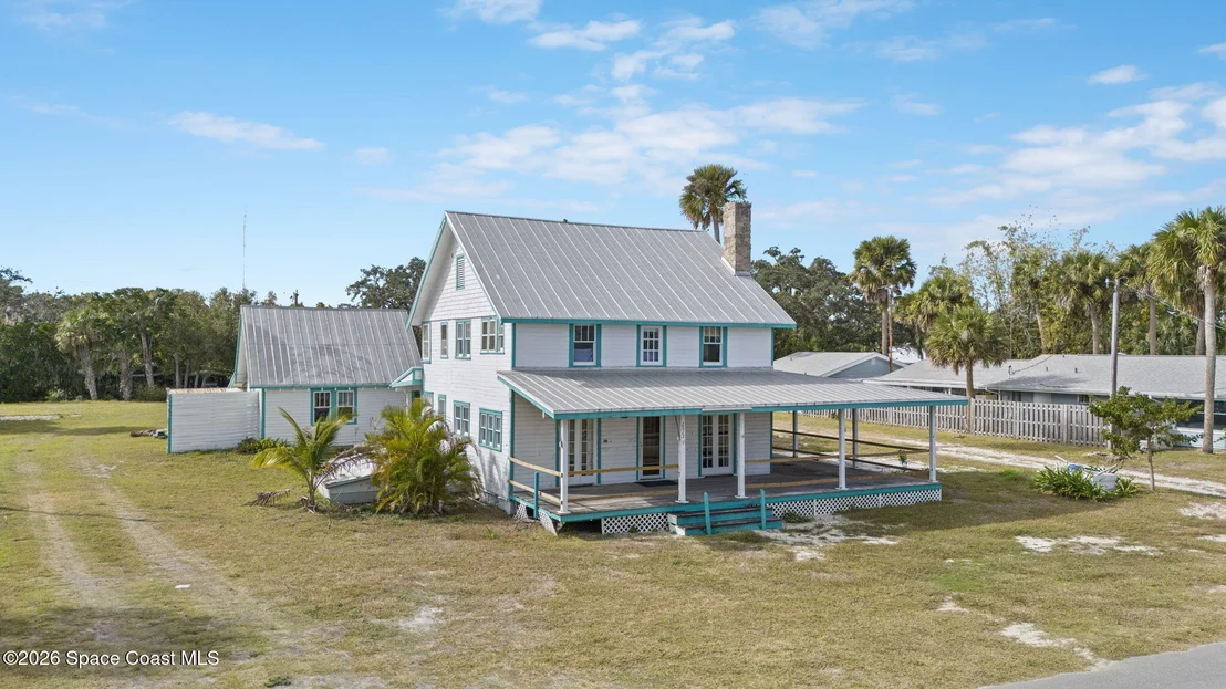 Photo of 2612 Riverview Drive