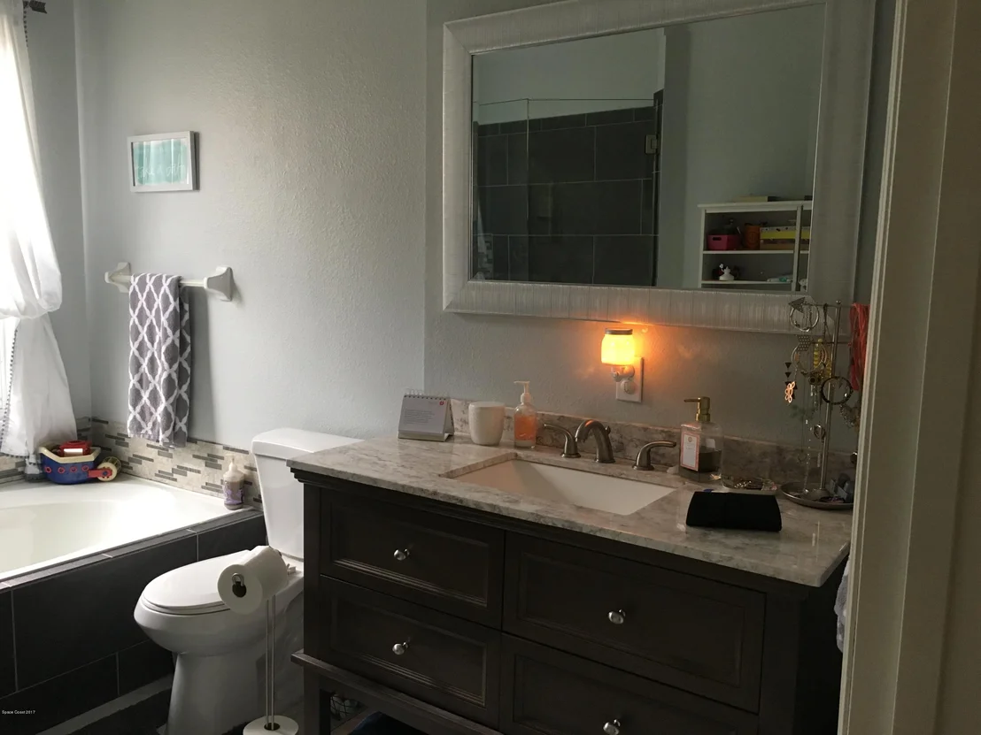 Photo of 958 Riviera Point Drive