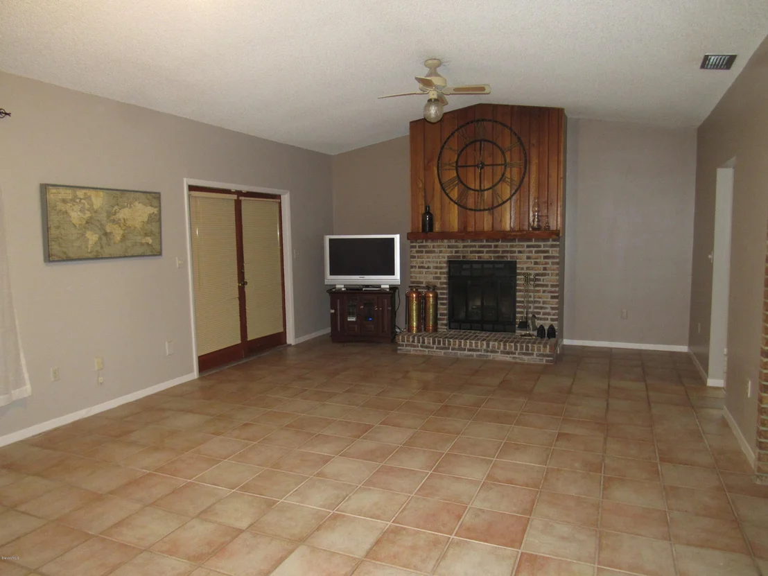 Photo of 1760 Ford Road