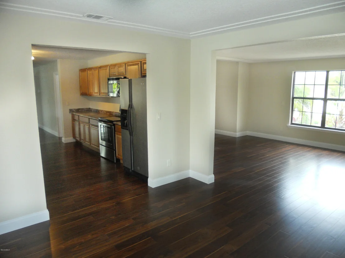 Photo of 103 Holiday Lane