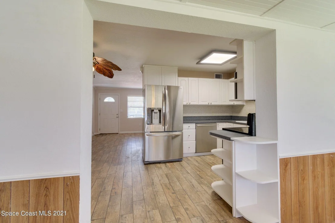 Photo of 1933 Oakwood Drive