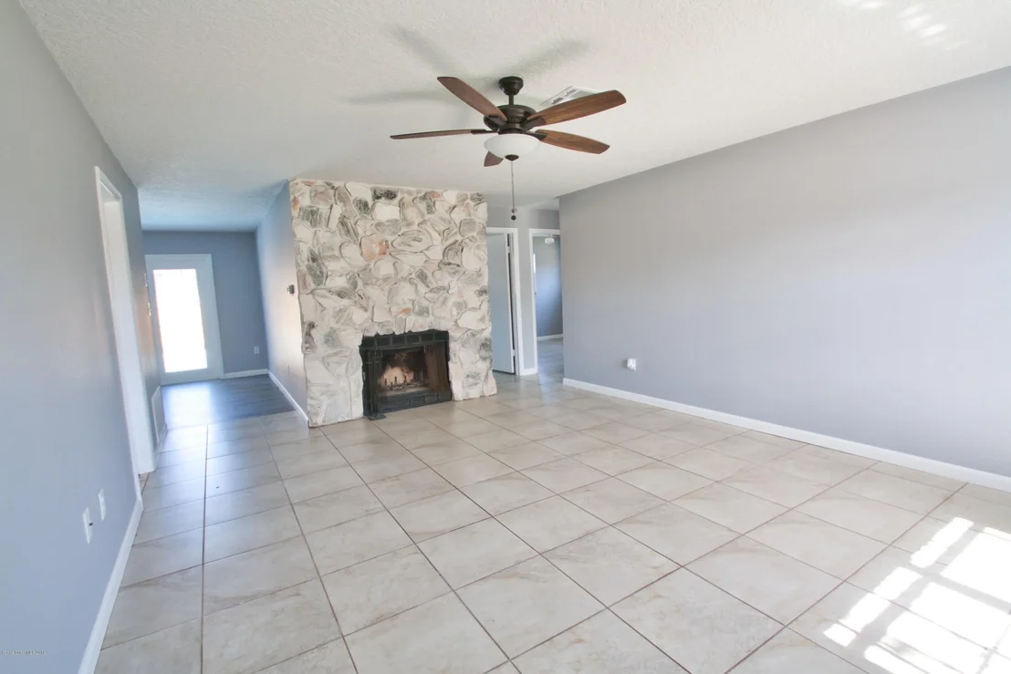 Photo of 878 Kings Post Road