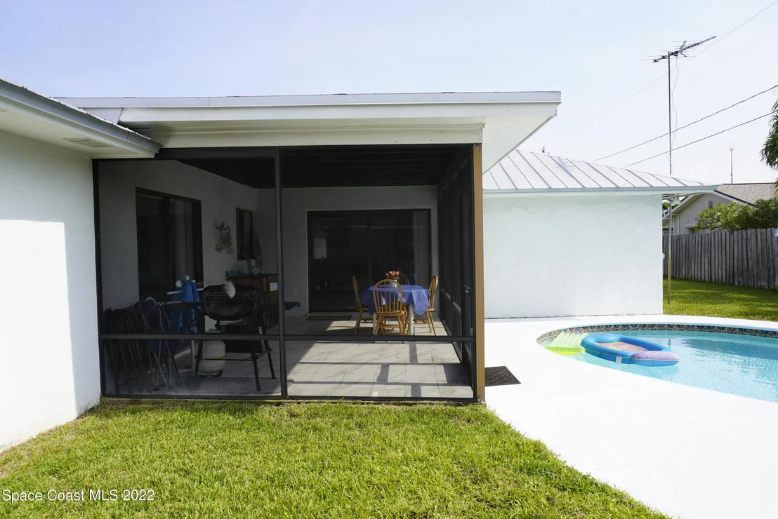 Photo of 710 Hibiscus Drive