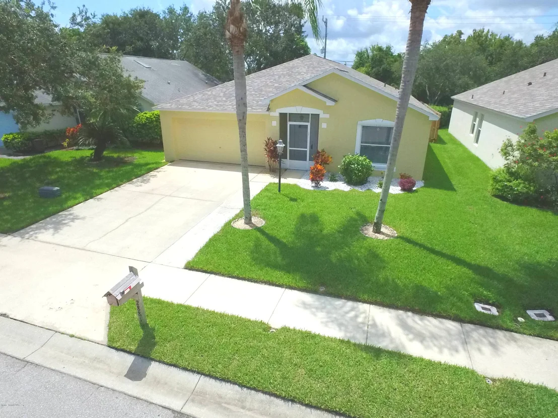 Photo of 2881 Saint James Lane