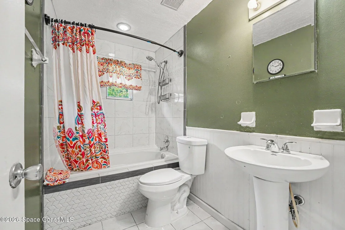 Photo of 336 Bay Avenue