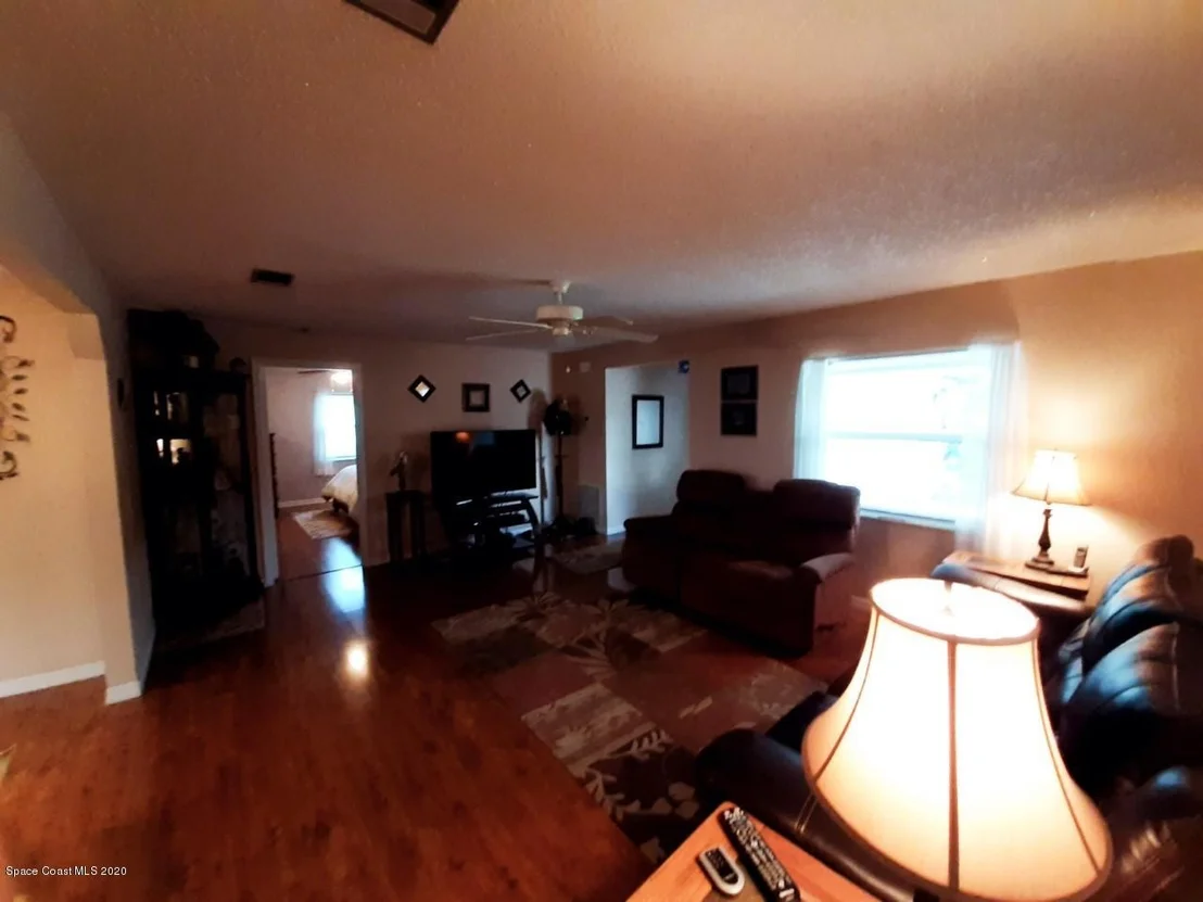 Photo of 2784 Wright Avenue