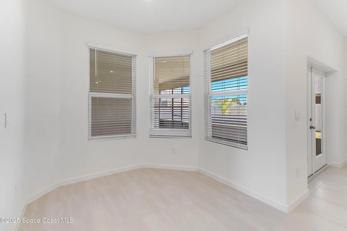 Photo of 7075 Serpentine Court