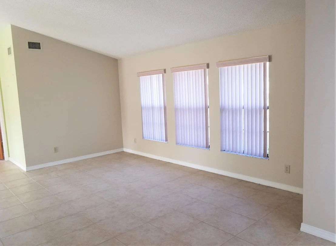 Photo of 2696 Nobility Avenue
