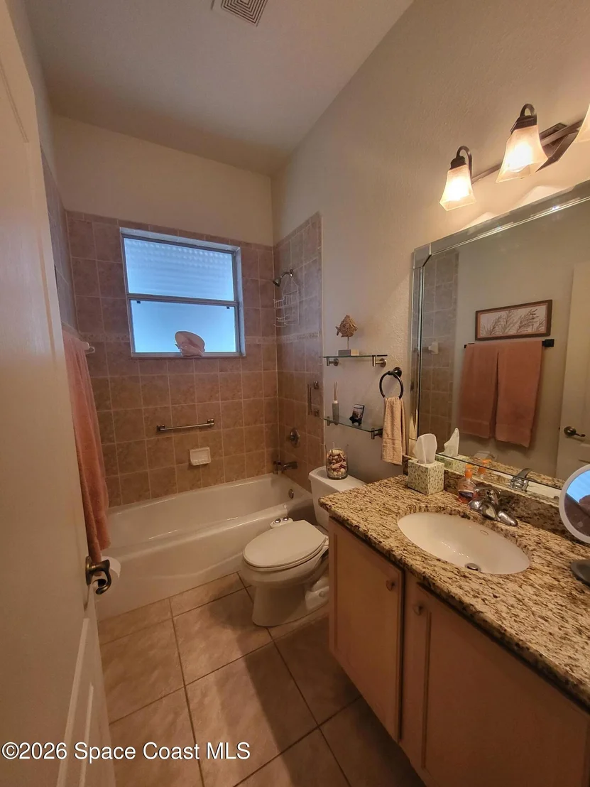 Photo of 1177 Eleuthera Drive NE